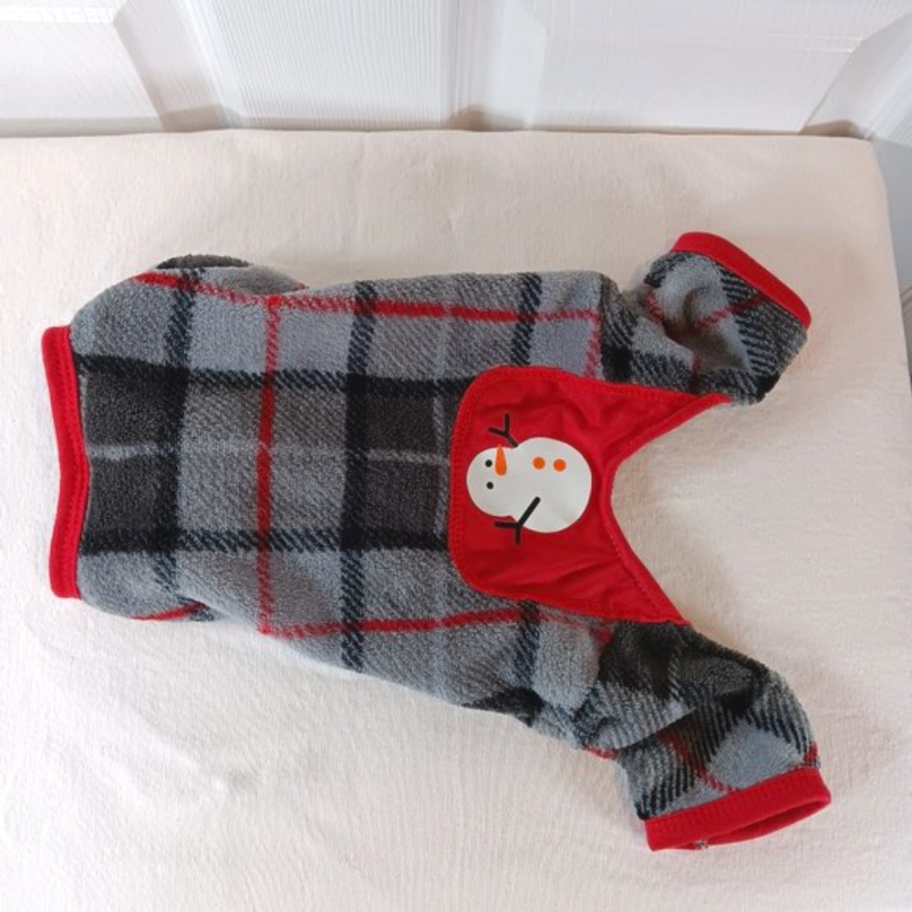 NWOT Fleece Dog Sweater Pet Clothing  Black Gray Plaid Snowman Graphic Size XS